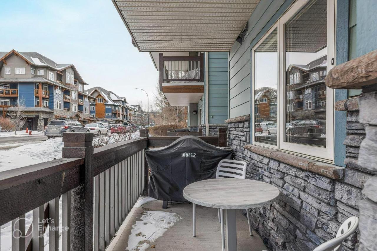 Rocky Mountain Getaway With Outdoor Heated Pool, 3 Hot Tubs, Gym, Bbq, Garage & 24 Hour Reception Near Banff Appartement *